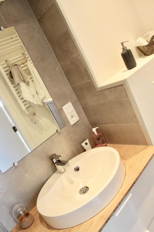 Studio Tout Neuf. Court Sejour, Loisirs, Professionnel Chaudfontaine Exterior foto